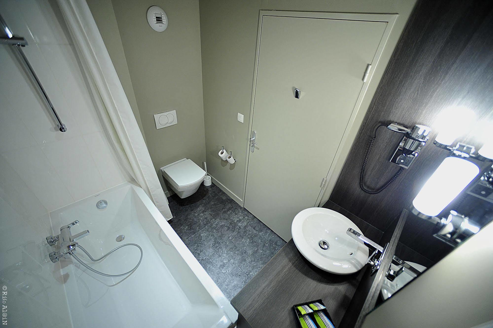 Residence Otelia Affaires & Bien-Etre Lyon Bagian luar foto